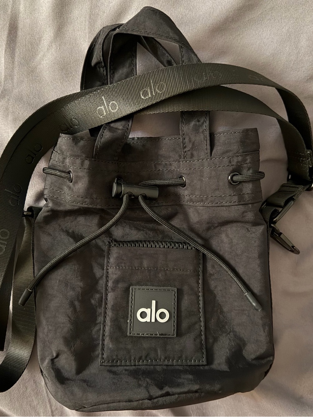 ALO Yoga Black Drawstring Crossbody Messenger Bag